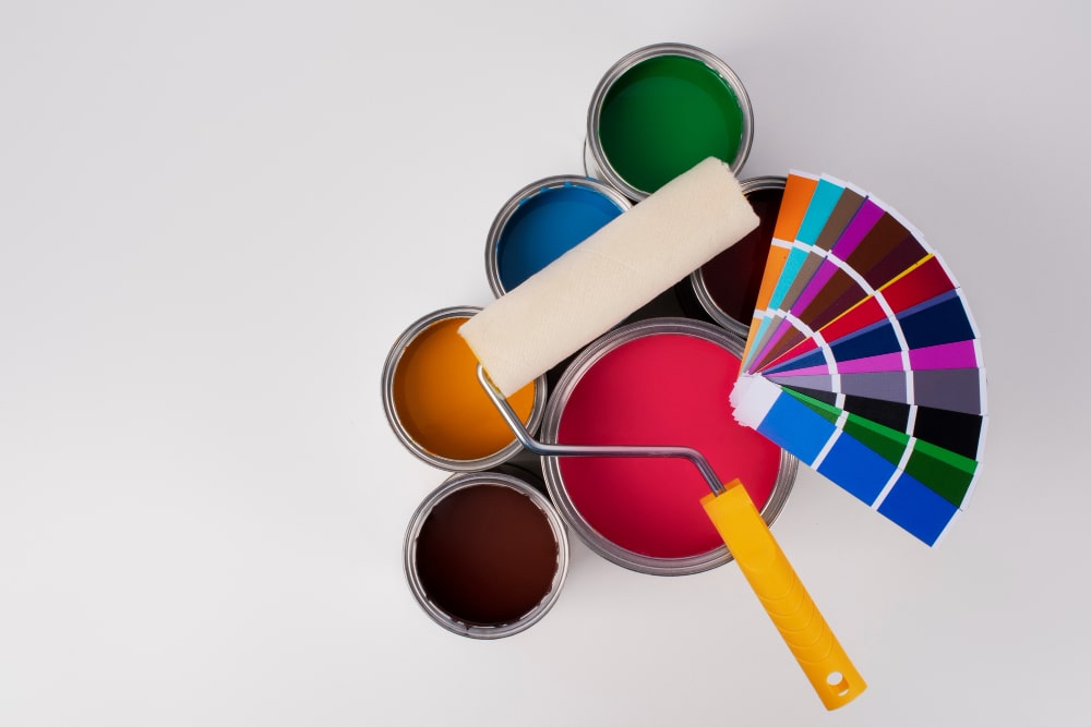 top-view-paint-can-min